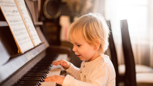 Skilleos  Apprendre à jouer du piano en ligne (enfant 0-6 ans)