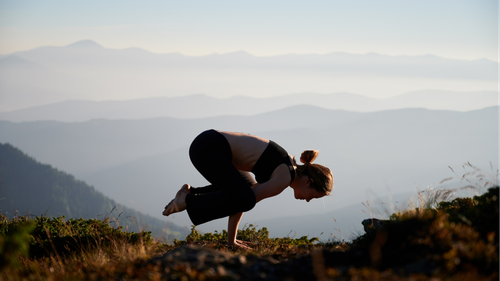 Yoga : la posture du corbeau